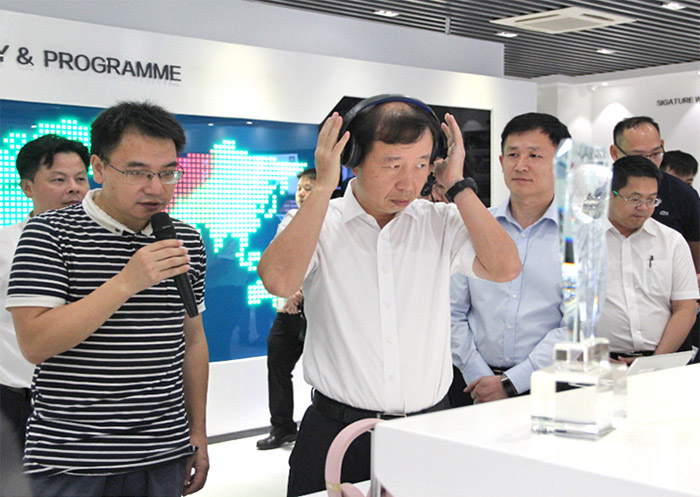 向导来访：2018.9东莞市市长肖亚非佳禾调研